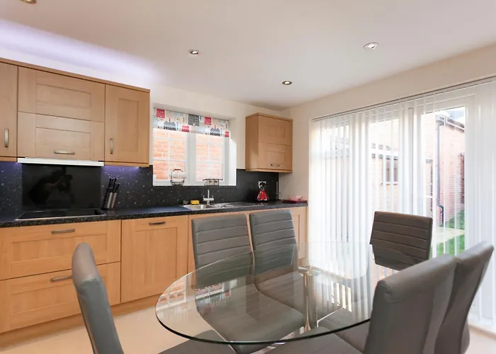 Dbs Serviced Apartments - The Townhouse