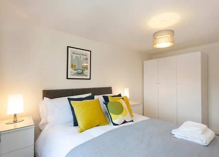 Dbs Serviced Apartments - The Townhouse