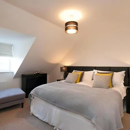 Dbs Serviced Apartments - The Townhouse Castle Donington Exterior photo