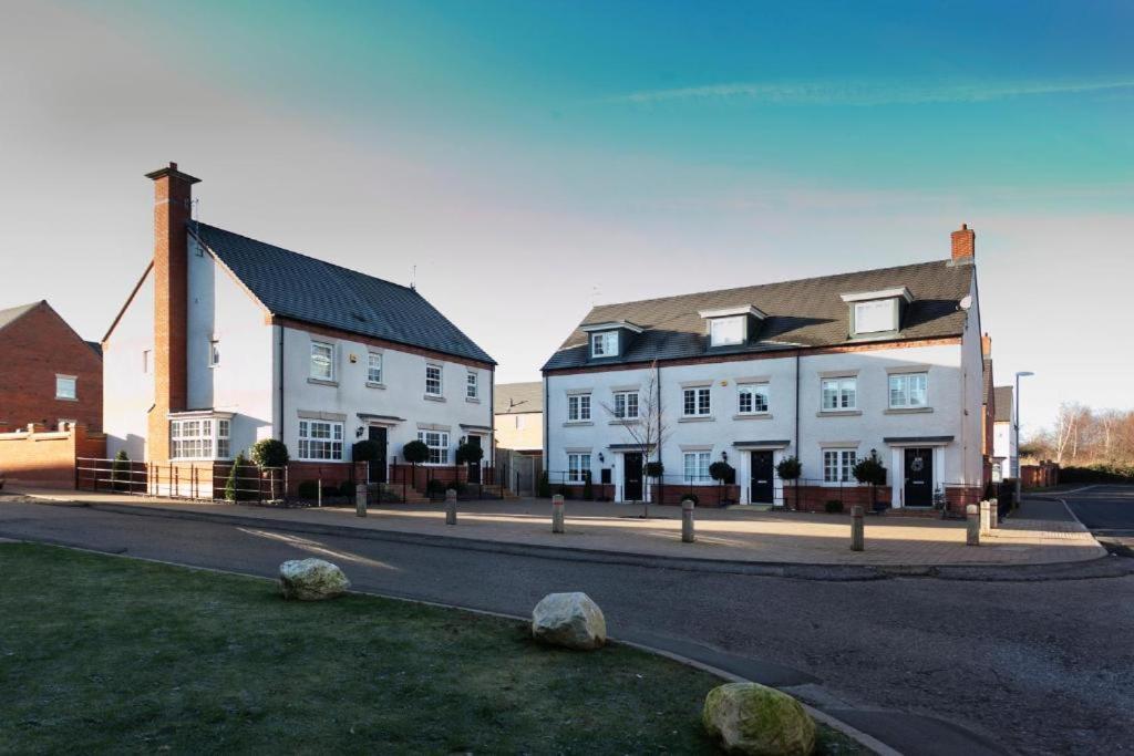 Dbs Serviced - The Townhouse * Castle Donington
