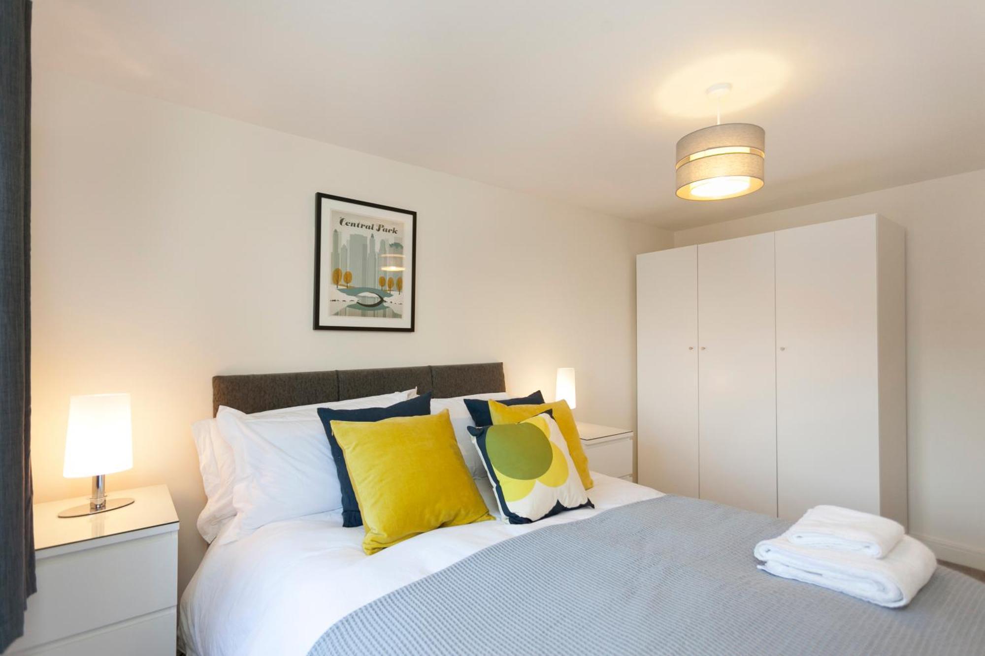 Dbs Serviced - The Townhouse Apartment *