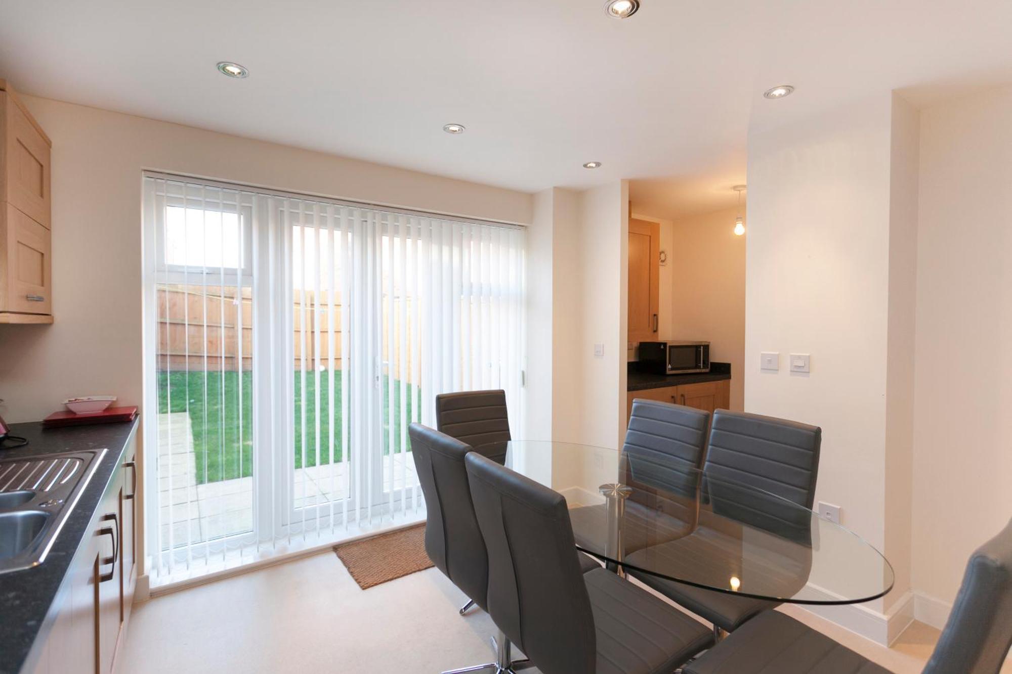 Dbs Serviced - The Townhouse Apartment Castle Donington
